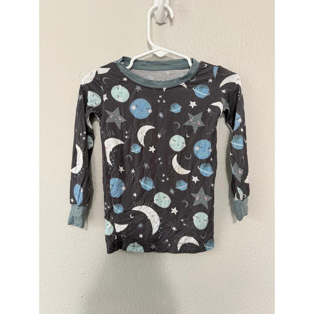 Little sleepies pj top only size 18-24m 
Faint stain on moon? Has not been treat